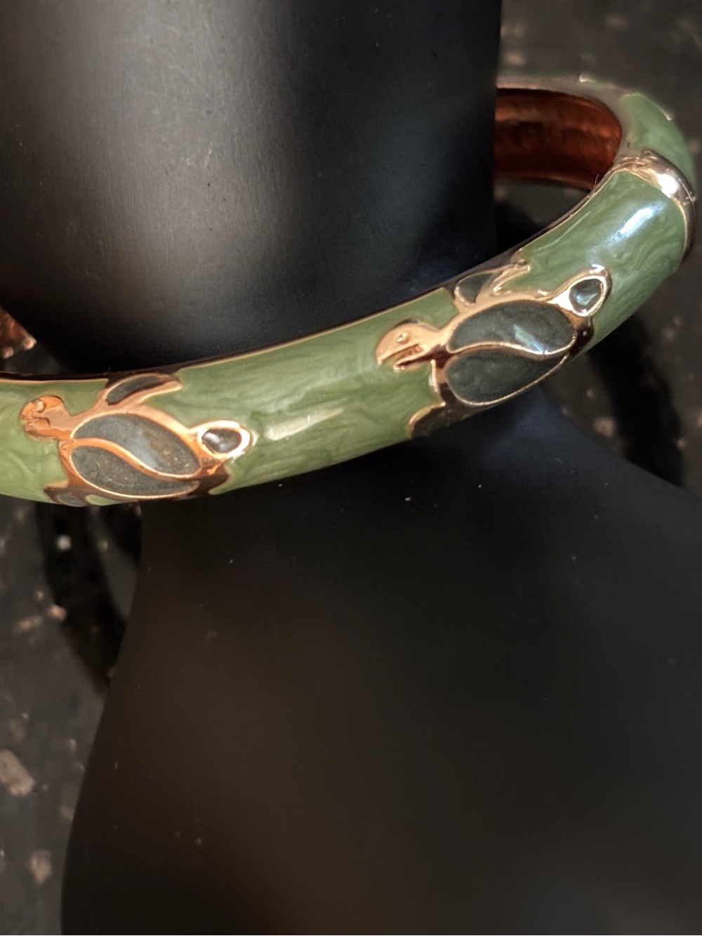Clamper Bangle Bracelet from Hawaii - “Honu” Sea Turtle Design NWT